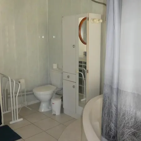 Bleue Avec Piscine Apartamento